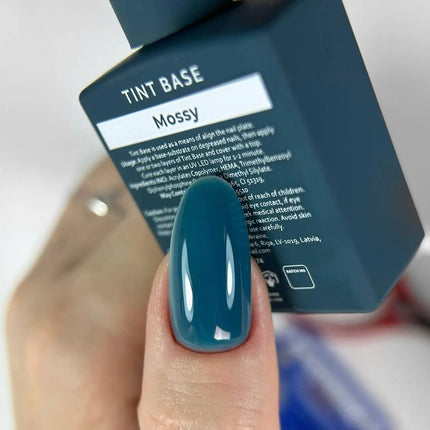 Capa de base Tint Base Color Musgoso "Verde" 15 ml HEYLOVE