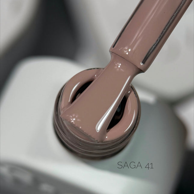 Esmalte en gel Saga 41 Marrón Claro 10 ml