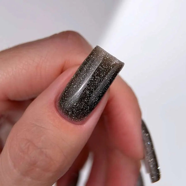 Luna Lurex Capa de base №19 Negro con matiz ámbar 13ml