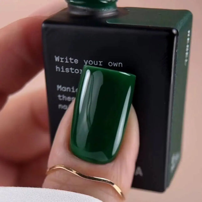 Esmalte en gel BIBLIOTEKA №032 Rebel 10ml - Color verde oscuro