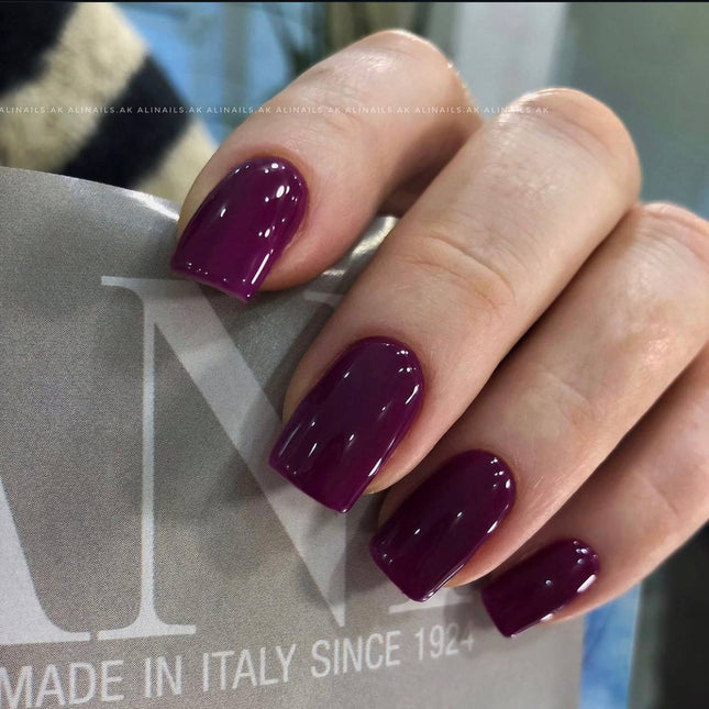 Esmalte en gel Desire №107 esencia de uva 8ml KARO
