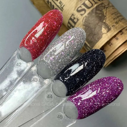 Esmalte en gel Saga Fiery №44 Negro con matiz azul 9ml