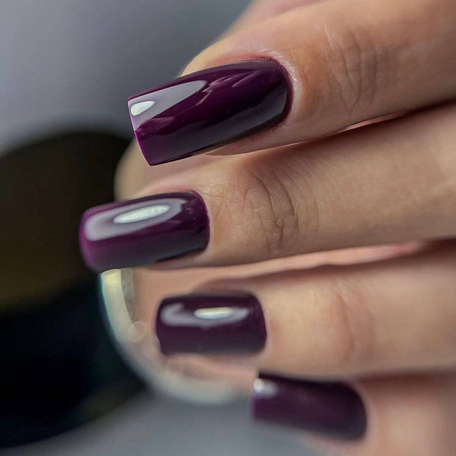 Esmalte en gel Desire №105 uva oscura 8ml KARO