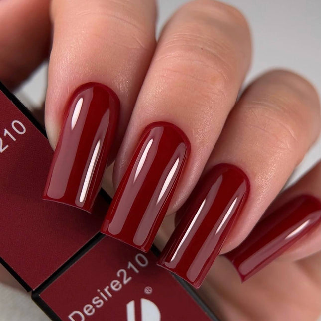 Esmalte en gel Desire №210 granate 8ml KARO