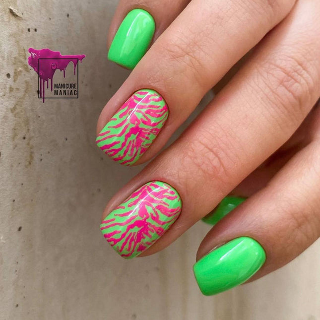 Esmalte de gel Desire №224 verde lima 8ml KARO