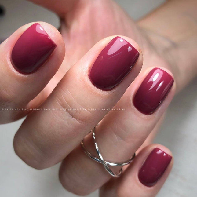 Esmalte en gel Desire №99 rojo cereza claro 8ml KARO