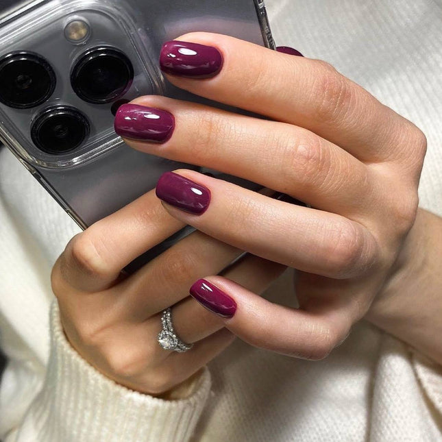 Esmalte de gel Line №75 ciruela 8ml KARO