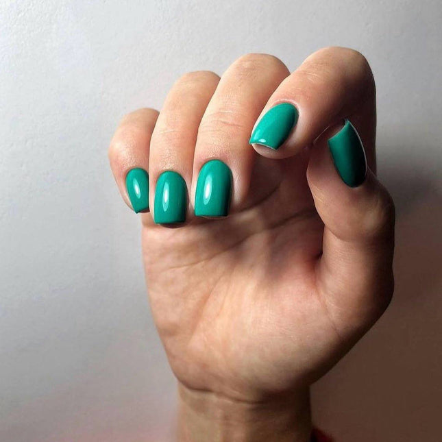 Esmalte de gel Line №78 verde pino 8ml KARO
