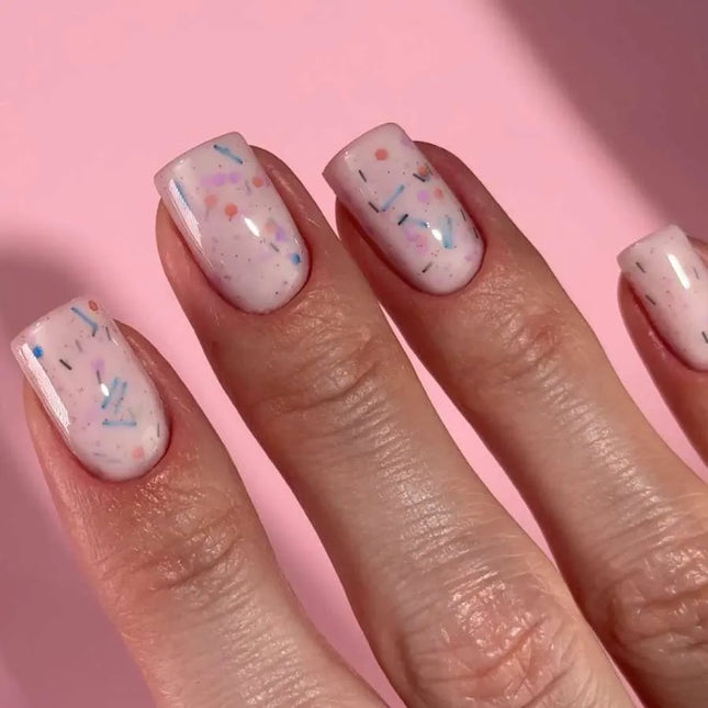 Luna Tutti Frutti Capa de base №21 Milky Pink con formas multicolores 13ml