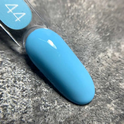 Esmalte en gel Luna Nº044 Color Azul Claro 8ml