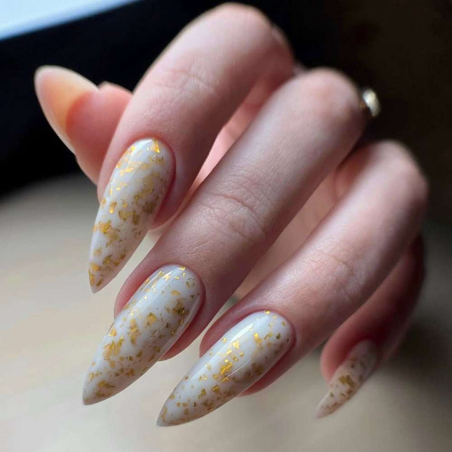 Saga Leaf Base №04 milk with gold foil 9ml