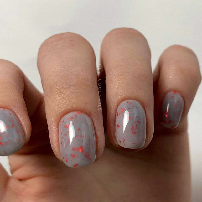 Saga Leaf Capa de base №16 Gris con papel rojo 9ml