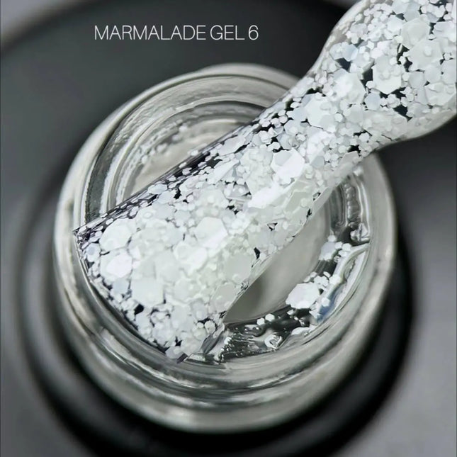 Esmalte en gel Saga Marmalade nº 02 naranja suave con escamas 9ml