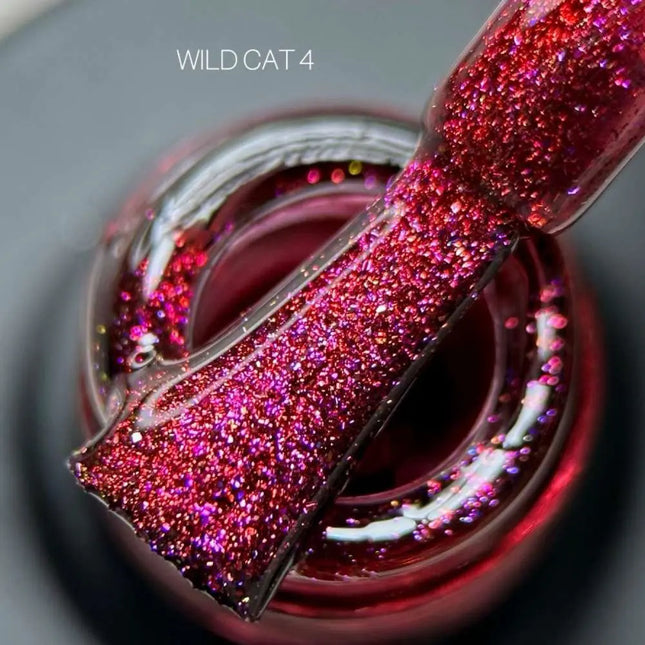 Saga Cat Eye Wild Nº4 Cereza Púrpura Oro 9ml