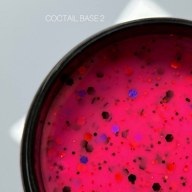 Saga Coctail Capa de base №2 Carmesí con figuras 13ml