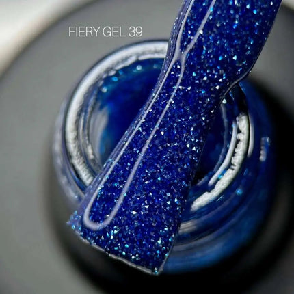 Esmalte en gel Saga Fiery №39 Azul profundo 9ml