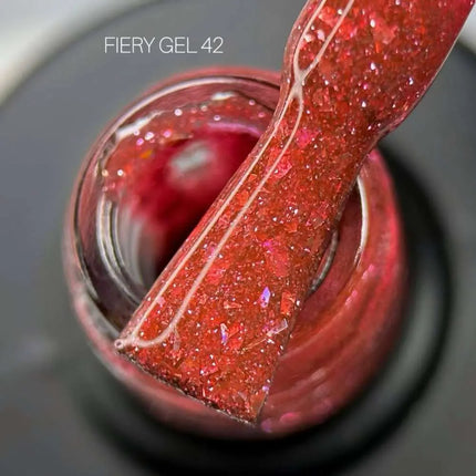 Esmalte en gel Saga Fiery №42 Frambuesa French con foil 9ml