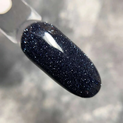 Esmalte en gel Saga Fiery №44 Negro con matiz azul 9ml