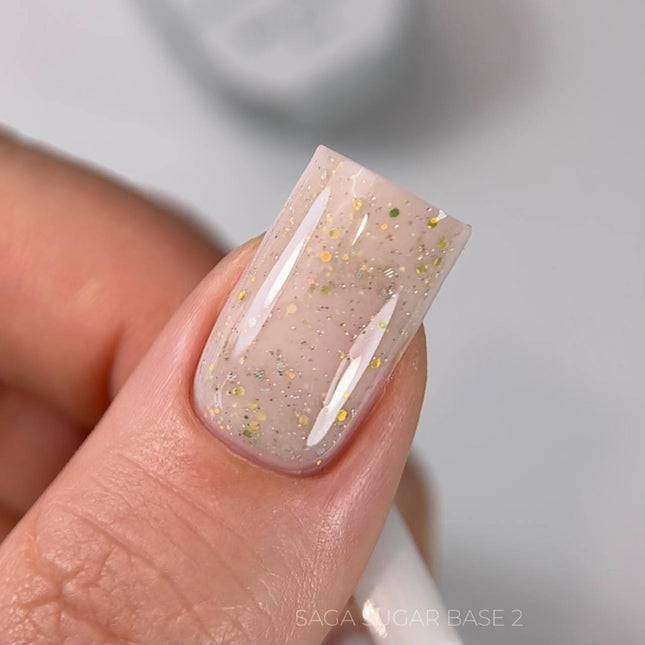 Saga Sugar Capa de base №2 Crema Milky con brillo de color 10ml